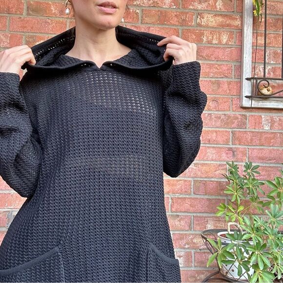 ST. JOHN Sport Black Open Waffle Knit Hooded Pullover M/L Athletic Resort Goth - Picture 5 of 12